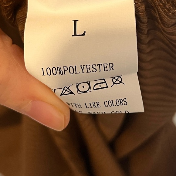 NWOT Brown Ruffled Bodysuit - Picture 2 of 4